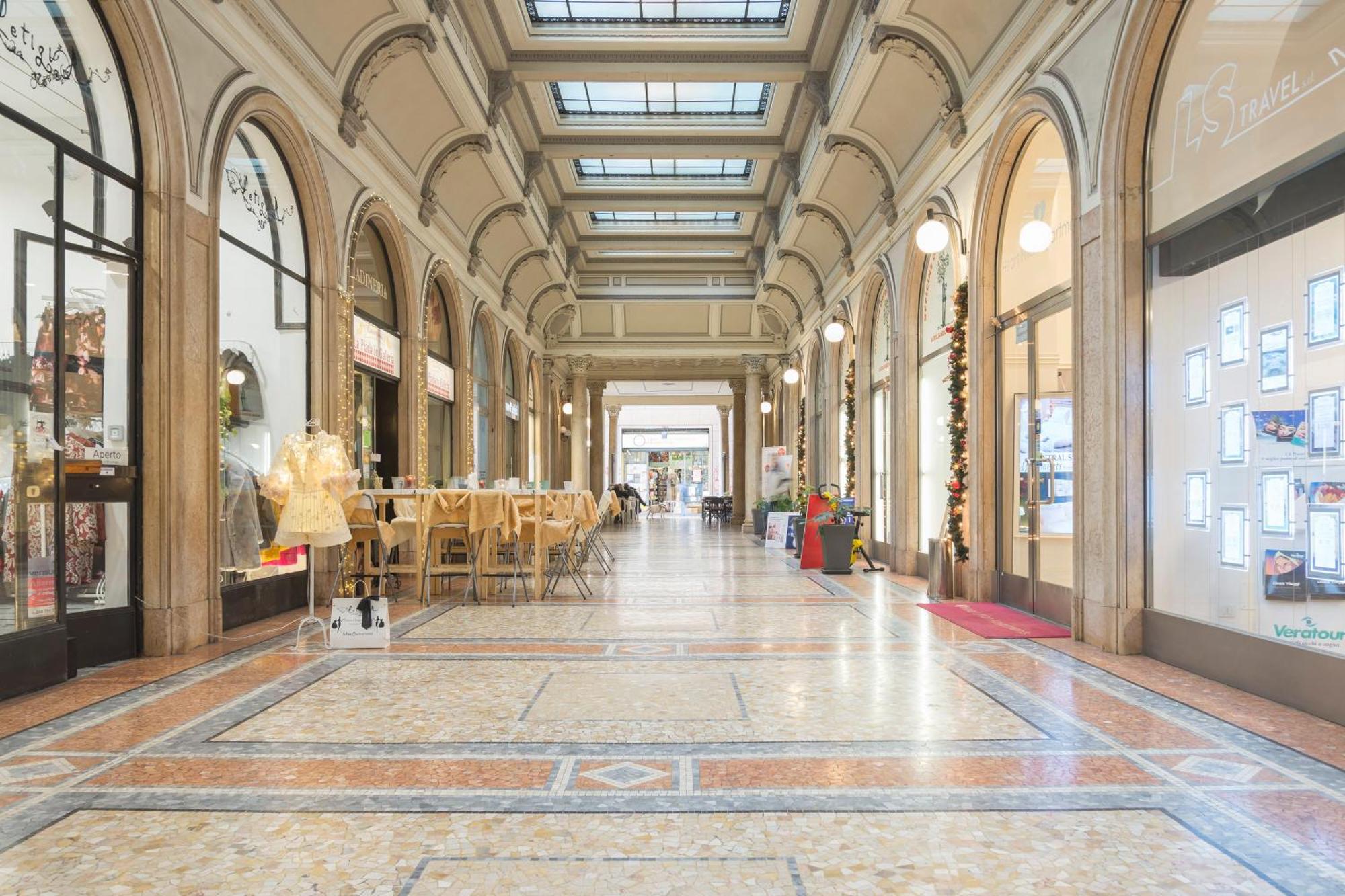 Heart Milan Apartments Duomo Missori Exterior photo